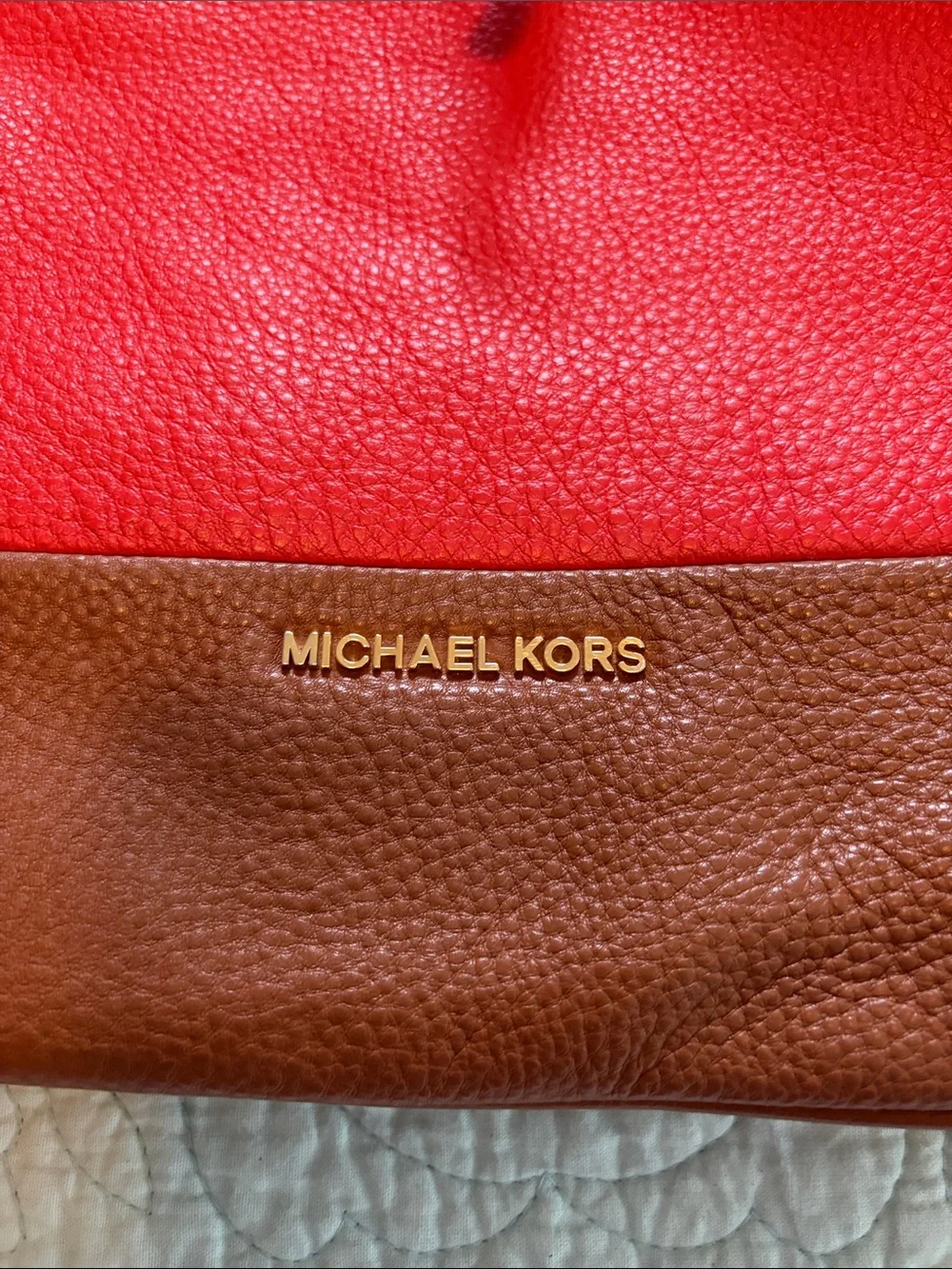 Michael Kors Jules Bucket Handbag - Drawstring Hobo